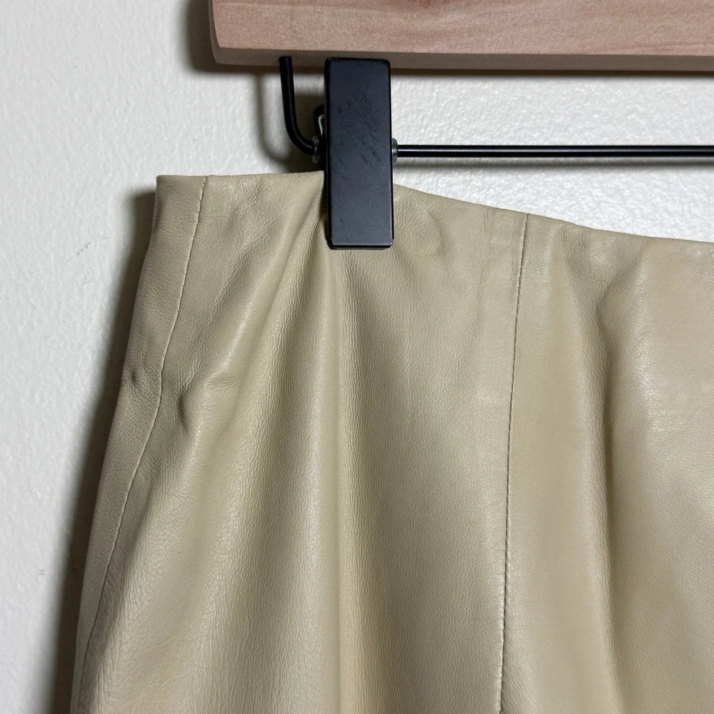 Doncaster Collection Cream Leather Pencil Skirt 6 Beige Gold Zip Office Career